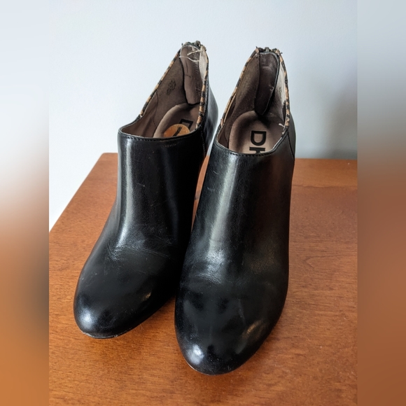 DKNY black booties with leopard detailing - Picture 2 of 4